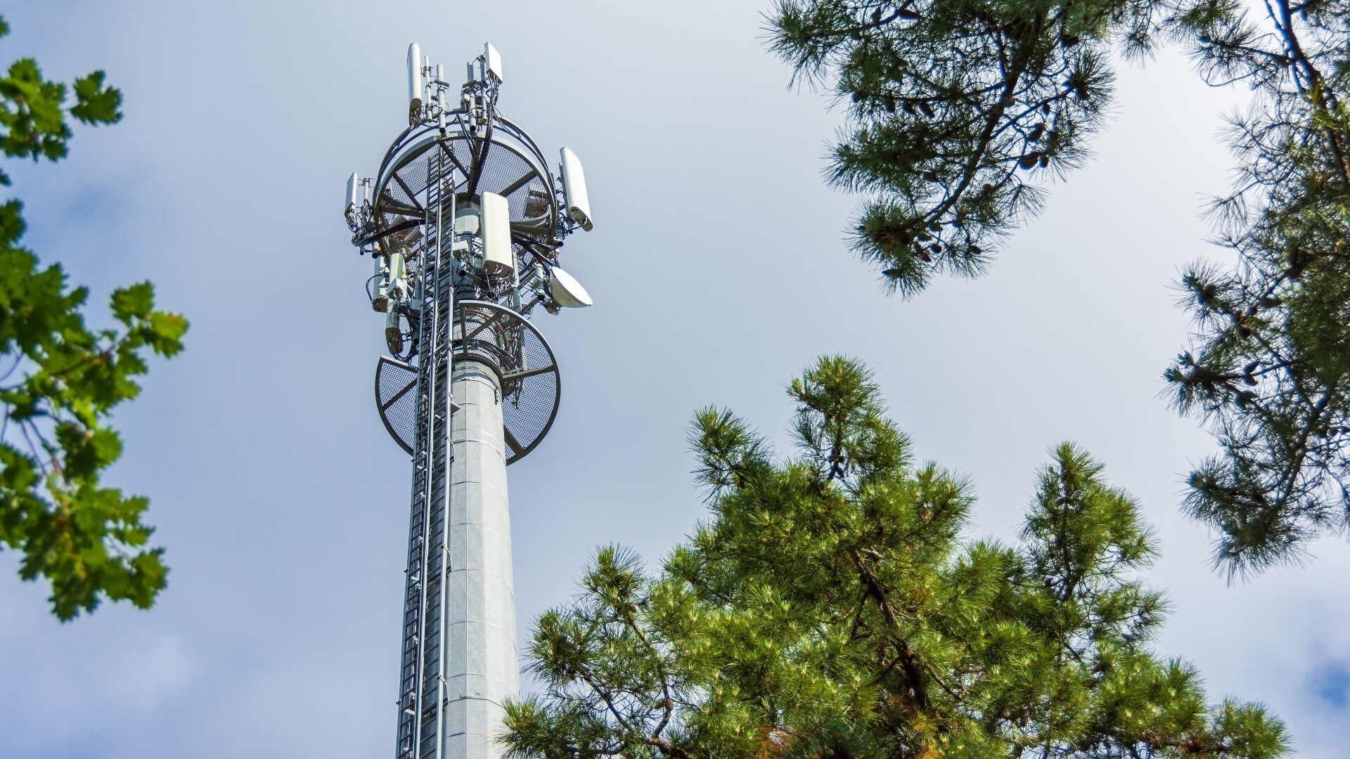 Telecommunication tower